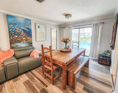 24 Claridge Court S - Photo Thumbnail 9