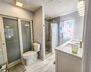 24 Claridge Court S - Photo Thumbnail 40