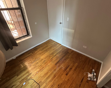 370 West 52nd Street - Photo Thumbnail 4