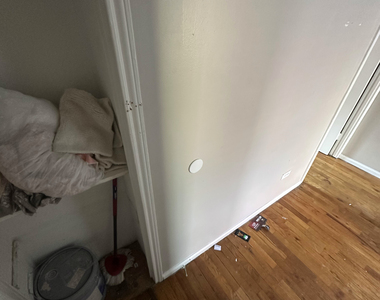 370 West 52nd Street - Photo Thumbnail 7