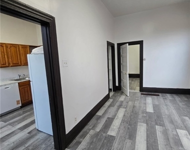 812 Mcclure St - Photo Thumbnail 9