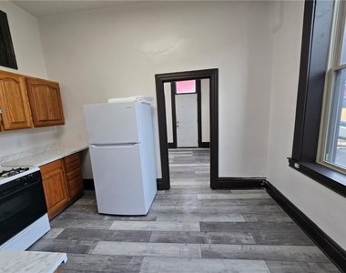 812 Mcclure St - Photo Thumbnail 1