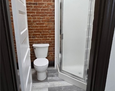812 Mcclure St - Photo Thumbnail 7
