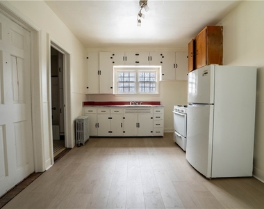 3 Noyes Street - Photo Thumbnail 3