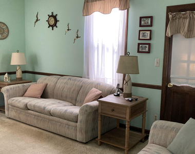 11 Bath Avenue - Photo Thumbnail 7