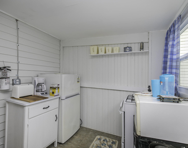 35 1/2 Olin Street - Photo Thumbnail 4