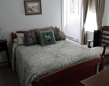 35 1/2 Olin Street - Photo Thumbnail 1