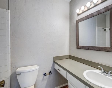 5626 Preston Oaks Road - Photo Thumbnail 9