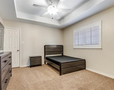 529 Chippendale Drive - Photo Thumbnail 25