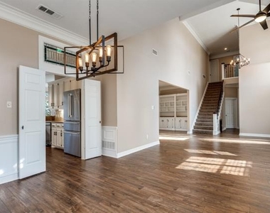529 Chippendale Drive - Photo Thumbnail 15