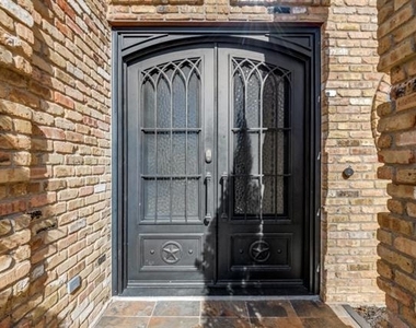 529 Chippendale Drive - Photo Thumbnail 2