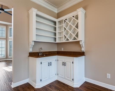 529 Chippendale Drive - Photo Thumbnail 32