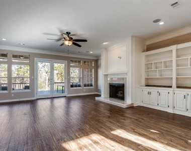 529 Chippendale Drive - Photo Thumbnail 8