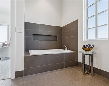 2800 Lakeside Parkway - Photo Thumbnail 23