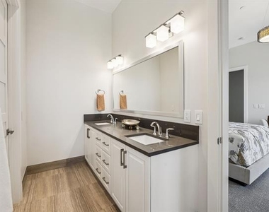 2800 Lakeside Parkway - Photo Thumbnail 25
