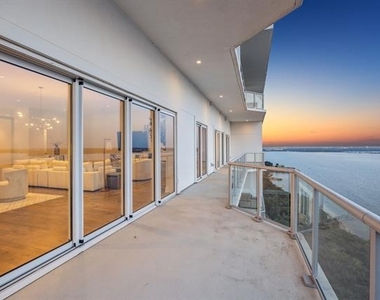 2800 Lakeside Parkway - Photo Thumbnail 1