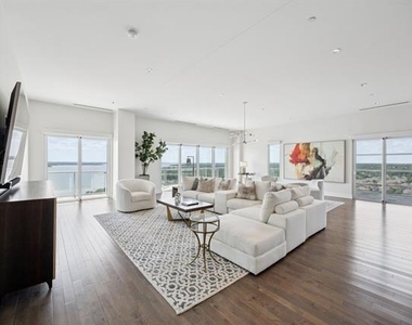 2800 Lakeside Parkway - Photo Thumbnail 4