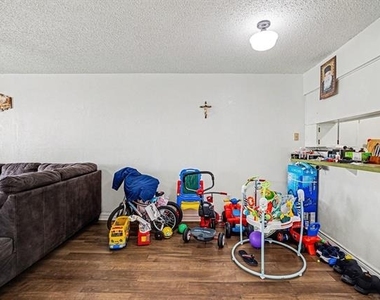 7700 Mary Drive - Photo Thumbnail 8
