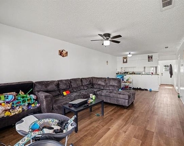 7700 Mary Drive - Photo Thumbnail 9