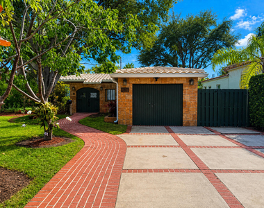 800 Se 11th Court - Photo Thumbnail 21
