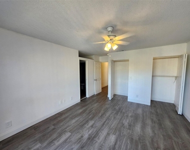 9421 Nw 15th Street - Photo Thumbnail 14