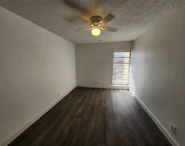 9421 Nw 15th Street - Photo Thumbnail 18