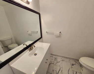 9421 Nw 15th Street - Photo Thumbnail 10