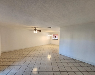 9421 Nw 15th Street - Photo Thumbnail 6