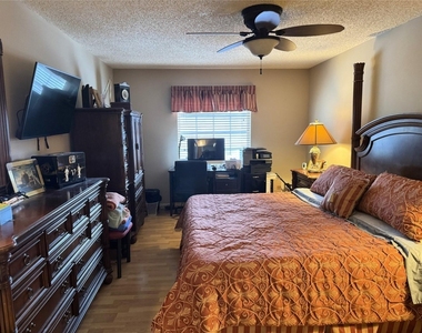 6219 Bay Club Drive - Photo Thumbnail 16