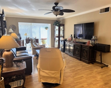 6219 Bay Club Drive - Photo Thumbnail 5
