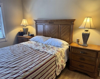 6219 Bay Club Drive - Photo Thumbnail 12