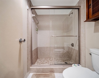 801 Cypress Boulevard - Photo Thumbnail 16