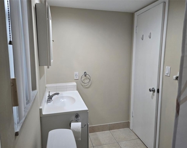 8590 Sunrise Lakes Boulevard - Photo Thumbnail 11