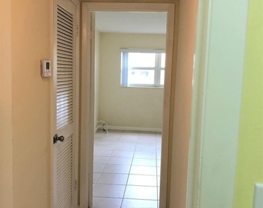 8590 Sunrise Lakes Boulevard - Photo Thumbnail 12