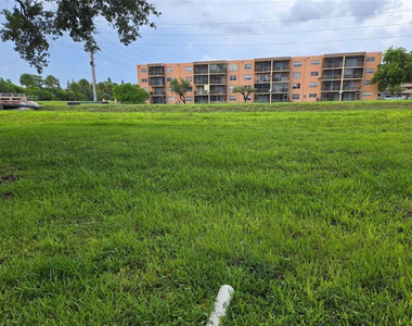 8590 Sunrise Lakes Boulevard - Photo Thumbnail 16