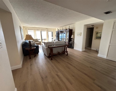4900 N Ocean Boulevard - Photo Thumbnail 12