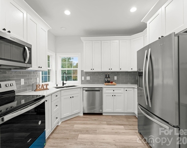 6923 Cascade Dream Court - Photo Thumbnail 8