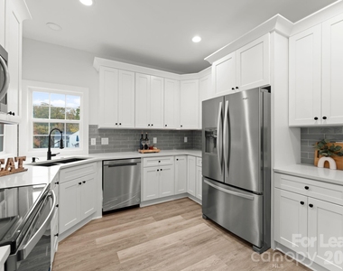 6923 Cascade Dream Court - Photo Thumbnail 9