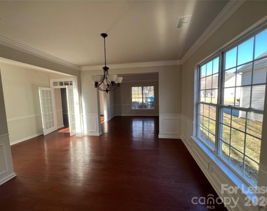 5002 Fine Robe Drive - Photo Thumbnail 5