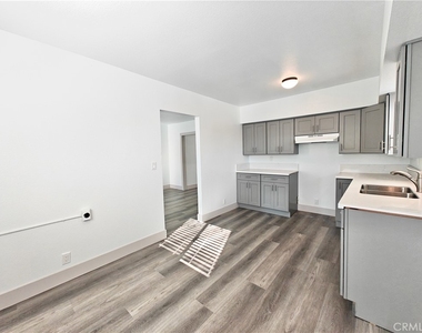 6728 Whittier Avenue - Photo Thumbnail 6