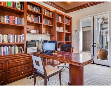 440 Tangerine Place - Photo Thumbnail 17