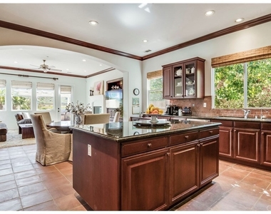 440 Tangerine Place - Photo Thumbnail 11