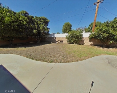 17633 Nordhoff - Photo Thumbnail 21
