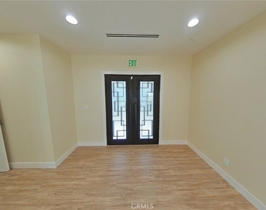 17633 Nordhoff - Photo Thumbnail 1