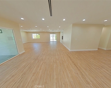 17633 Nordhoff - Photo Thumbnail 5