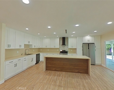 17633 Nordhoff - Photo Thumbnail 6