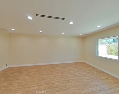 17633 Nordhoff - Photo Thumbnail 17