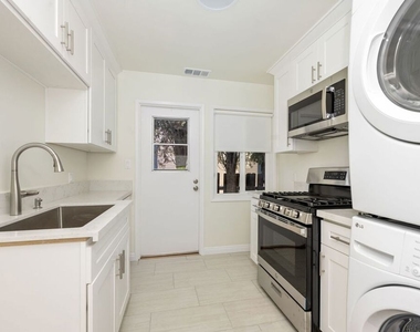 2007 E Villa Street - Photo Thumbnail 7