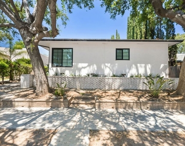 2007 E Villa Street - Photo Thumbnail 2