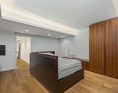 207 Hollister Avenue - Photo Thumbnail 42